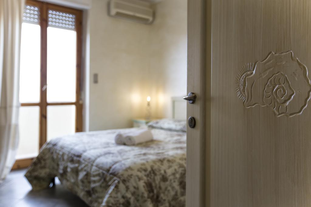 Morpheo Rooms Alghero Bagian luar foto