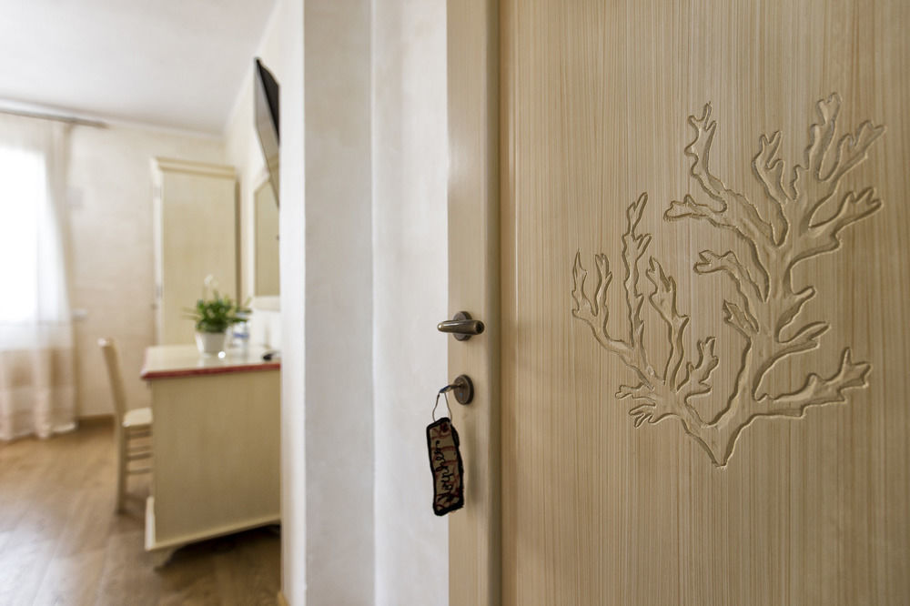 Morpheo Rooms Alghero Bagian luar foto