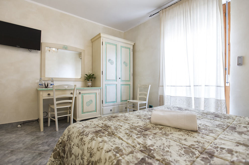 Morpheo Rooms Alghero Bagian luar foto